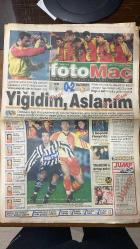 01 ŞUBAT 1999 - FOTOMAÇ SPOR GAZETESİ - TURKISH NEWSPAPER - DOĞUM GÜNÜ /HEDİYESİ - EKSİKSİZ TAM TAKIM GAZETELERİ -  GALATASARAY - ALTAY - HAGI - ARİF - HAKAN ŞÜKÜR - FATİH TERİM - TUGAY - OKAN - TAFFAREL - METİN TOKAT - AZİZ YILDIRIM - TRABZONSPOR - GAZİANTEP - BEŞİKTAŞ - FENERBAHÇE  ZİRVE YARIŞI - SPOR SEVGİ BARIŞ VE DOSTLUKTUR - BİR KALEM - BİR KRİTİK - SAYILARLA MAÇ - PUAN DURUMU - TOPLU SONUÇLAR  ALTAY 0-2 GALATASARAY - GALATASARAY 2-0 FENERBAHÇE - TRABZONSPOR 1-2 GAZİANTEP - ERZURUM 2-2 ANTALYA - GENÇLERBİRLİĞİ 2-2 SAKARYA - KARABÜK 1-0 BURSA - İSTANBULSPOR 6-0 ADANA - ANTALYA 2-1 GENÇLERBİRLİĞİ - VAN 1-0 SAMSUN - KAYSERİ 0-1 KARABÜK - TARAFTAR - FOTOMAÇ - BOSNALILAR İMZALIYOR - RUMEN HAGI YİNE KLASINI KONUŞTURDU - TUŞLARA TAKILANLAR - POLİTİKAYA SOYUNDU - TRANSFER - YARDIM KAMPANYASI - ALACAKARANLIK KUŞAĞINDA MAÇ - FUTBOLUN İÇİNDEN - SPORTHING  ALTAY 0-2 GALATASARAY - KAYSERİ 0-1 KARABÜK - ELAZIĞ 1-0 KAYSERİ - YİĞİDİM ASLANIM -