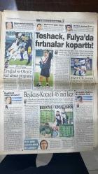 02 ŞUBAT 1999 - FOTOMAÇ SPOR GAZETESİ - TURKISH NEWSPAPER - DOĞUM GÜNÜ /HEDİYESİ - EKSİKSİZ TAM TAKIM GAZETELERİ - GALATASARAY - HAGI - AZİZ YILDIRIM - BECALI - SÜREN - SERGEN - HÖGH - KEMAL - SAFFET - SELAHATTİN - SELÇUK YULA - CENK KORAY - TOSHACK - ERTUĞRUL - OHEN - RIDVAN - YASİN - DEL SOLAR - TAYFUR  FLAŞ - TARAFTAR - SPOR SEVGİ BARIŞ VE DOSTLUKTUR - PARA KRİZİ - TRANSFER - 5.YABANCI KARARI - HAKSIZ REKABET - DOĞU’YA YATIRIM - ÖZELEŞTİRİ - TAM GÜVENCE - YENİ İKİLİ - BEŞİKTAŞ’IN SAYFASI - GÖZDAĞI - FIRTINALAR KOPARTTI - FORMA KAYGISI  ANTALYA 2-0 FENERBAHÇE - KOCAELİSPOR 1-0 BEŞİKTAŞ - CANAKKALE DARDANEL 2-1 FENERBAHÇE - GÜRBÜZ REFİOĞLU - ÖMER ÇAVUŞOĞLU - SERGEN - METİN DİYADİN - ORHAN VURAL - DIMAS - İBRAHİM KUTLUAY - FERRUH TANAY - HÖGH - UCHE - CAMILLA - SEFER DENİZ - FEVZİ  TARAFTAR - FOTOMAÇ - FENERBAHÇE’NİN SAYFASI - TEŞEKKÜRLER BAŞKAN - KANARYA TAM KADRO - HER YERİN ADAMI - KANARYA’DA NE DEĞİŞTİ - DİMAS YÜZDE YÜZE ULAŞAMADI - 1907 DERNEĞİ ALTYAPI PANELİ - HÖGH SON DURAK -