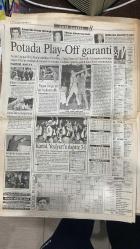 13 ŞUBAT 1999 - FOTOMAÇ SPOR GAZETESİ - TURKISH NEWSPAPER - DOĞUM GÜNÜ /HEDİYESİ - EKSİKSİZ TAM TAKIM GAZETELERİ  - GALATASARAY - KOCAELİSPOR - HAKAN ŞÜKÜR - HAGİ - ARİF - MİRKOVİC - TUGAY - OKAN - POPESCU - FATİH TERİM - ERGUN ALKAN - LEVENT TÜZEMEN - SERGEN - MOLDOVAN - FARUK SÜREN - MEHMET CANSUN - ÜMİT - ÜLKERSPOR - EFES PİLSEN - CİBONA - HÜSEYİN BESOK - İBRAHİM KUTLUAY - HARUN ERDENAY  TARAFTAR - FOTOMAÇ - SERGEN KUMARDA 50 MİLYAR KAYBETTİ - KÖRFEZ’DE KRAL KONUŞTU - GALATASARAY TEHLİKELİ GİRDAPTA - OKAN TAKIMIN DİNAMOSU - POPESCU ÇELİK DUVAR ÖRECEK - SÜREN PARA ARIYOR - GALATASARAY’IN BORCU 15 TRİLYON - CİM-BOM 11. GALİBİYET PEŞİNDE - HAKAN ŞÜKÜR’ÜN DÖNÜŞÜ MUHTEŞEM OLDU - MOLDOVAN ELEŞTİRİLERİ UTANDIRDI - ÜLKERSPOR ASVEL’İ FARKLI GEÇTİ - EFES, FENER VE ÜLKER PLAY-OFF GARANTİLEDİ - BEŞİKTAŞ YEŞİLYURT’U DAĞITTI  KOCAELİSPOR 1-3 GALATASARAY (GOLLER: HAKAN ŞÜKÜR, HAGİ, ARİF) ÜLKERSPOR 86-64 ASVEL BEŞİKTAŞ 3-0 YEŞİLYURT (VOLEYBOL) - 13 ŞUBAT 1999 - GALATASARAY - KOCAE