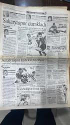 14 ŞUBAT 1999 - FOTOMAÇ SPOR GAZETESİ - TURKISH NEWSPAPER - DOĞUM GÜNÜ /HEDİYESİ - EKSİKSİZ TAM TAKIM GAZETELERİ -  GALATASARAY - KOCAELİSPOR - HAKAN ŞÜKÜR - HAGİ - ARİF - MİRKOVİC - TUGAY - OKAN - POPESCU - FATİH TERİM - SERGEN - MOLDOVAN - FARUK SÜREN - MEHMET CANSUN - ÜMİT - ÜLKERSPOR - EFES PİLSEN - CİBONA - HÜSEYİN BESOK - İBRAHİM KUTLUAY - HARUN ERDENAY - BEŞİKTAŞ - SÜLEYMAN SEBA - TOSHACK - ERTUĞRUL - AMOKACHI - ALPAY - RAHİM - SELLAMİ - SERDAR - RÜŞTÜ  TARAFTAR - FOTOMAÇ - SEVGİLİLER GÜNÜ KUTLU OLSUN - HAKAN: KRALLIK BALİÇ’İN OLSUN - BEŞİKTAŞ GAZİANTEP’TE YİNE KAYBETTİ - GÖZYAŞLARI SİYAH BEYAZ - SEVGİLİLER GÜNÜ YARAMADI - I LOVE YOU TOSHACK - TRABZONSPOR BURSA’DA PATLAMA YAPACAK - FENERBAHÇE ADANA MAÇINA HAZIR - EROL BULUT “DALYA” DİYECEK - HAGİ BU SEFER EMİN DEĞİL - SERGEN İÇİNİ DÖKTÜ - SAFFET FUTBOLCU PAZARLAYACAK - FENERBAHÇE’DE İSPORTACILARA GÖZ HAPSİ - SERGEN: FUTBOLA MUCİZE ESERİ DÖNDÜM  KOCAELİSPOR 1-3 GALATASARAY (GOLLER: HAKAN ŞÜKÜR, HAGİ, ARİF) GAZİANTEPSPOR 2-0 BEŞİK