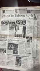 14 ŞUBAT 1999 - FOTOMAÇ SPOR GAZETESİ - TURKISH NEWSPAPER - DOĞUM GÜNÜ /HEDİYESİ -  15 ŞUBAT 1999 - FENERBAHÇE - ADANASPOR - MOLDOVAN - SERGEN - DIMAS - MOŞE - RÜŞTÜ - BALİÇ - JOACHIM LÖW - HAKAN ŞÜKÜR - GALATASARAY - TOSHACK - SÜLEYMAN SEBA - ÜNAL - TRABZONSPOR - ÜLKERSPOR - EFES PİLSEN  TARAFTAR - FOTOMAÇ - FENER’DEN SEVENLERİNE ANLAMLI HEDİYE - MOLDOVAN’IN SİHİRLİ AYAKLARI - SERGEN FENERBAHÇE FORMASIYLA İLK GOLÜNÜ ATTI - KANARYA GOL SAYISINI CİM-BOM’LA EŞİTLEDİ - BALİÇ SUSKUN KALDI - RÜŞTÜ TAM BEŞ YERİNDEN SAKAT - BEŞİKTAŞ’TA FATURA TOSHACK’A - TRABZONSPOR ÜNAL’LA 90’DA GALİBİYETE ULAŞTI - ÜLKERSPOR ASVEL’İ EZDİ GEÇTİ - EFES PİLSEN KOMBASSAN’I FARKLI YENDİ  FENERBAHÇE 6-0 ADANASPOR (GOLLER: MOLDOVAN 3, DIMAS, MOŞE, SERGEN) TRABZONSPOR 1-0 BURSASPOR (GOL: ÜNAL 90. DK) ÜLKERSPOR 92-48 ASVEL EFES PİLSEN 73-49 KOMBASSAN - EKSİKSİZ TAM TAKIM GAZETE