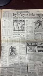 14 ŞUBAT 1999 - FOTOMAÇ SPOR GAZETESİ - TURKISH NEWSPAPER - DOĞUM GÜNÜ /HEDİYESİ -  15 ŞUBAT 1999 - FENERBAHÇE - ADANASPOR - MOLDOVAN - SERGEN - DIMAS - MOŞE - RÜŞTÜ - BALİÇ - JOACHIM LÖW - HAKAN ŞÜKÜR - GALATASARAY - TOSHACK - SÜLEYMAN SEBA - ÜNAL - TRABZONSPOR - ÜLKERSPOR - EFES PİLSEN  TARAFTAR - FOTOMAÇ - FENER’DEN SEVENLERİNE ANLAMLI HEDİYE - MOLDOVAN’IN SİHİRLİ AYAKLARI - SERGEN FENERBAHÇE FORMASIYLA İLK GOLÜNÜ ATTI - KANARYA GOL SAYISINI CİM-BOM’LA EŞİTLEDİ - BALİÇ SUSKUN KALDI - RÜŞTÜ TAM BEŞ YERİNDEN SAKAT - BEŞİKTAŞ’TA FATURA TOSHACK’A - TRABZONSPOR ÜNAL’LA 90’DA GALİBİYETE ULAŞTI - ÜLKERSPOR ASVEL’İ EZDİ GEÇTİ - EFES PİLSEN KOMBASSAN’I FARKLI YENDİ  FENERBAHÇE 6-0 ADANASPOR (GOLLER: MOLDOVAN 3, DIMAS, MOŞE, SERGEN) TRABZONSPOR 1-0 BURSASPOR (GOL: ÜNAL 90. DK) ÜLKERSPOR 92-48 ASVEL EFES PİLSEN 73-49 KOMBASSAN - EKSİKSİZ TAM TAKIM GAZETE