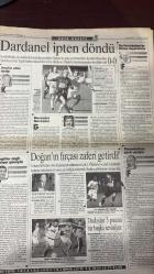 14 ŞUBAT 1999 - FOTOMAÇ SPOR GAZETESİ - TURKISH NEWSPAPER - DOĞUM GÜNÜ /HEDİYESİ -  15 ŞUBAT 1999 - FENERBAHÇE - ADANASPOR - MOLDOVAN - SERGEN - DIMAS - MOŞE - RÜŞTÜ - BALİÇ - JOACHIM LÖW - HAKAN ŞÜKÜR - GALATASARAY - TOSHACK - SÜLEYMAN SEBA - ÜNAL - TRABZONSPOR - ÜLKERSPOR - EFES PİLSEN  TARAFTAR - FOTOMAÇ - FENER’DEN SEVENLERİNE ANLAMLI HEDİYE - MOLDOVAN’IN SİHİRLİ AYAKLARI - SERGEN FENERBAHÇE FORMASIYLA İLK GOLÜNÜ ATTI - KANARYA GOL SAYISINI CİM-BOM’LA EŞİTLEDİ - BALİÇ SUSKUN KALDI - RÜŞTÜ TAM BEŞ YERİNDEN SAKAT - BEŞİKTAŞ’TA FATURA TOSHACK’A - TRABZONSPOR ÜNAL’LA 90’DA GALİBİYETE ULAŞTI - ÜLKERSPOR ASVEL’İ EZDİ GEÇTİ - EFES PİLSEN KOMBASSAN’I FARKLI YENDİ  FENERBAHÇE 6-0 ADANASPOR (GOLLER: MOLDOVAN 3, DIMAS, MOŞE, SERGEN) TRABZONSPOR 1-0 BURSASPOR (GOL: ÜNAL 90. DK) ÜLKERSPOR 92-48 ASVEL EFES PİLSEN 73-49 KOMBASSAN - EKSİKSİZ TAM TAKIM GAZETE