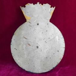 ANTİKA BİRLEŞİK KRALLIK KRALİYET DONANMASI HMS EASTBOURNE FIRKATEYNİ EL BOYAMA ALİMÜNYUM METAL GEMİ ARMASI