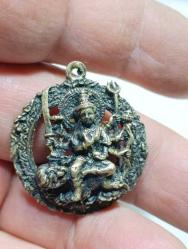 KL1-----PİRİNÇ DÖKÜM ESKİ TANRI TURGA KOLYE UCU