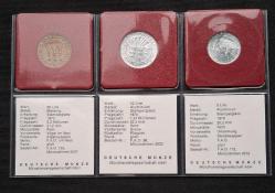 San Marino 3 Lü Fao Hatıra ÇİL MADENİ PARA (Sertifikalı)