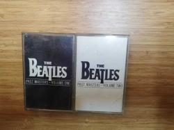 THE BEATLES - PAST MASTERS - VOLUME ONE + VOLUME TWO (1-2)  (1988 / 1990 / TÜRKİYE)