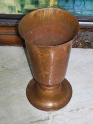 20181-MUHTEŞEM GÜZELLİKDE BAKIR VAZO