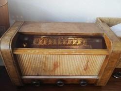 1951 yılı  blaupunkt ışıklı antika radyo