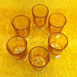 VINTAGE LUMINARC VERRERIE D'ARQUES FRANCE 6 ADET KEHRİBAR RENKLİ SHOT BARDAK , BİR TANESİNİN AYAK TABANINDA ATIK VAR