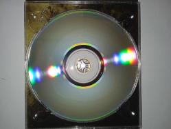 Cd + Dvd Ogün Sanlısoy korkma 07 albümü. Hayko Cepkin ile düet. Orijinal. 2 Disk. Cd 10 üzerinden 9.9 Dvd 10/9.5 Sorunsuz çalışıyor. koleksiyonluk