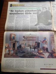 Gölge Adam Gazetesi - Turkish Newspaper - 1 8 Ekim 1990 - enerji bakanı Fahrettin Kurt erkeksen inkar etme - emanetçi Hüsamettin Cindoruk vefalı çıktı Süleyman Demirel başarılara imza atmış liderdir dedi - ünlü iş adamı Ali Koçman Türkiye'de ekonomik demokrasi sorunu var - 10 yıldır dilin manastırına kapanan yazar Murathan Mungan fotoğraf - Fatma Girik'in başarılı olması Genel Merkezi yeni arayışlara sürükledi - Zuhal Olcay Hale Soygazi Perihan Savaş SHP'den milletvekili adayı oluyor - İngilizce haber - NASA hesabına Boeing firması uzayda bitki yetiştirecek - trafik polisi Adnan Akın nasıl ördek yakalar - fotoğrafta adı SSCB büyükelçisi Albert Çernişev ile birlikte sık sık gündeme gelen Meltem Hakarar fotoğraf - Türk futbolu isporto'ya düştü - kulüplerde jübilelik yabancıların ve kalitesiz yerlilerin Karaborsası yapılıyor - kulüplerimizin Avrupa düzeneğe çıkabilmesi ekonomimizin ünlüleri Rahmi Koç Sakıp Sabancı Nejat Eczacıbaşı ve İnan Kıraç'a bağlı - Renault Mais 1990-91 Şeref kürsüsü
