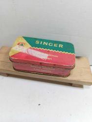 RF46----SINGER DİKİŞ MAKİNASI KUTUSU