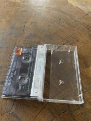 HAMİYET YÜCESES - MAKBER - KASET