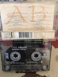 SEZEN AKSU - DÜŞ BAHÇELERİ - 96 YAPIM YERLİ ÜRETİM KASET