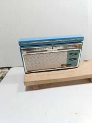 Kobe Kogyo KT-1000 yorgun çantalı el radyosu--ÇALIŞMIYOR