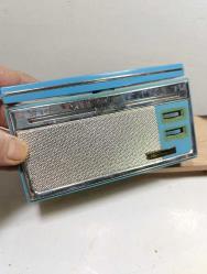 Kobe Kogyo KT-1000 yorgun çantalı el radyosu--ÇALIŞMIYOR