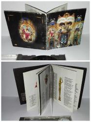 CD Michael Jackson Dangerous albümü. Orijinal. Avusturya dönem baskı. Kartonet 10/9. Cd de dinlemeyi etkilemeyen çizikler var, sorunsuz çalışıyor.