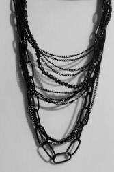 Çok Katmanlı Gotik Siyah Zincir Kolye