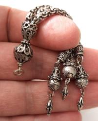 OSMANLI DÖNEMİ ANTİK MUHTEŞEM GÜMÜŞ MÜTHİŞ MOTİF İŞLEMELİ SARAYSAL TESPİH PÜSKÜLÜ 1R1R1A1 PEK ÇIKMAZ