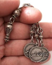 OSMANLI DÖNEMİ ANTİK MUHTEŞEM GÜMÜŞ MÜTHİŞ MOTİF İŞLEMELİ SARAYSAL TESPİH PÜSKÜLÜ 3M1Y1RR PEK ÇIKMAZ