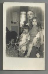 DEDE VE TORUNLAR TEMALI ESKİ FOTOĞRAF...