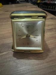 Antika Kurmalı Seyahat Saatleri-Diamond & German Made Koleksiyonluk, Vintage dönemine ait Kurmalı mekanik seyahat saati. Hem dekoratif hem de işlevsel parçalardır. Çalışır durumda