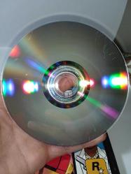 Pc oyun GTA Vice city. Orijinal. Kitapçık mevcut. 2 disk. Kullanıma bağlı çizikler var. Koleksiyonluk