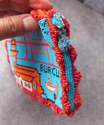 İSTANBUL  TEMALI İŞİ BONCUK ÖRME CÜZDAN. ÜZERİNDE 2023 BURCU YAZIYOR.  KONDİSYON YÜKSEK KOLEKSİYONLUK NADİR