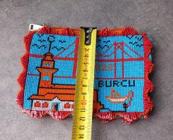 İSTANBUL  TEMALI İŞİ BONCUK ÖRME CÜZDAN. ÜZERİNDE 2023 BURCU YAZIYOR.  KONDİSYON YÜKSEK KOLEKSİYONLUK NADİR