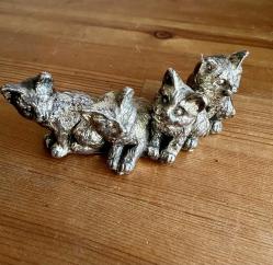 Vintage 80'ler dönemi Gümüş kaplama Dekoratif Dörtlü kedi biblosu