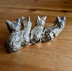 Vintage 80'ler dönemi Gümüş kaplama Dekoratif Dörtlü kedi biblosu