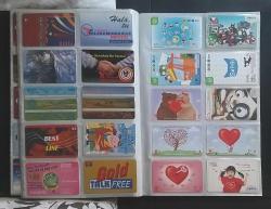 Dosya içinde 450 adetten fazla Yabancı  telefon  kartı