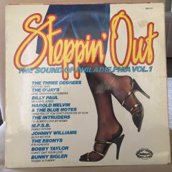 Various - Steppin' Out (The Sound Of Philadelphia Vol.1) / UK 1981 / Compilation LP / *Soul, Funk, Disco* / ''İçerik için açıklamaya bakınız''