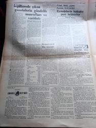 Ulus Gazetesi - Turkish Newspaper - 14 Şubat 1937 - Türk kadını başmakale - sancakta tahrikat yapılıyor - istiklali çekemeyenler Araplar tarafından ihtilal çıkarılmasına çalışıyor - İngiltere'nin silahlanması Almanya'da büyük bir heyecan uyandırdı - Cumhuriyet rejiminde inhisarlar idaresinin başarıları yazan Ali Rana Tarhan - Balkan Antantı Konseyi Dr. Tevfik Rüştü Aras Atina'ya hareket etti - Akdeniz'de Türkiye'nin nüfusu - atina'daki kitap resim sergimiz büyük alaka gördü Fotoğrafı - ipekli kadın çorapları ekonomi bakanlığı normlarını tespit etti - Maraş kurtuluşu Hasan Reşit Tankut'un halkevinde verdiği söylev - arkeoloji enstitüsü talebeleri Kayseri'ye gidiyorlar - İspanyol asilerinin bir Sovyet gemisini tuttukları bildiriliyor - Bir kitabın çıkardığı mesele yazan Ahmet Şükrü Esmer - Ankaragücü Gençlerbirliği karşılaşması geride kaldı - Mussolini trablus'a gidecek - İngiltere'de çıkan gazetelerin gündelik masrafları ve varidatı - Çengel kitabı çeviren Nurettin Artam Yazı Dizisi