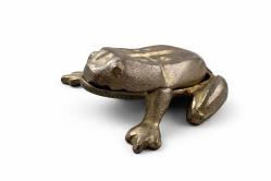 LOT.18 » Vintage Pirinç Kurbağa Figür – Dekoratif & Koleksiyonluk