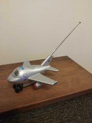 Uçak Tasarımlı Digital Saat ve Radyo