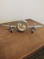 Uçak Tasarımlı Retro Masa Saati