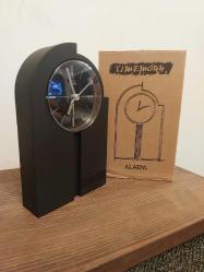 Modern Siyah Alarmlı Masa Saati