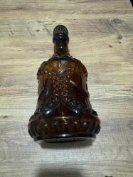 Antika  Amber Renk Cam Karaf ve 6'lı Bardak Seti Zarif Tasarım Göz alıcı amber (kehribar) rengi ve klasik kabartma desenleriyle masanıza nostaljik bir hava katar.