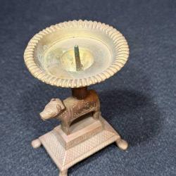 Pirinç Nandi Figürlü Mumluk – Hindistan, Modern Dönem