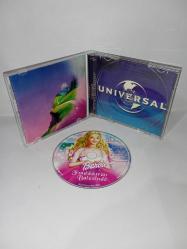 Vcd Barbie Nutcracker Fındıkkıran Balesinde. Orijinal. Universal Platinum Series. Türkçe dublaj. Kartonet temiz. Cd'de çalışmasını etkilemeyen yoğun çizikler var. Baştan sona sorunsuz çalışıyor