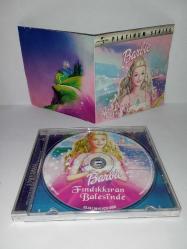 Vcd Barbie Nutcracker Fındıkkıran Balesinde. Orijinal. Universal Platinum Series. Türkçe dublaj. Kartonet temiz. Cd'de çalışmasını etkilemeyen yoğun çizikler var. Baştan sona sorunsuz çalışıyor
