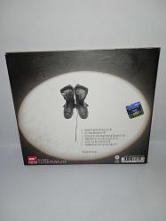 CD Alex Tataryan Depresif Pollyanna Alextronika. Orijinal. Dinlemeyi etkilemeyen çizikler var. sorunsuz çalışıyor.