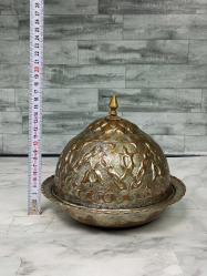 Antika Değerinde, Osmanlı Formunda Yoğun El İşçiliği Gravürlü Bakır Kapaklı Sahan