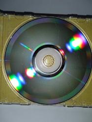 Cd Volkan Konak lifor albümü. Orijinal. Dinlemeyi etkilemeyen çizikler var, sorunsuz çalışıyor.