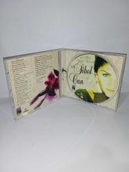 CD işte Türk sanat müziği işte Sibel Can. Orijinal Raks dönem baskı albüm. Disk 10 üzerinden 9.5 Sorunsuz çalışıyor. Ön kartonet tertemiz. arka kartonet 10/9
