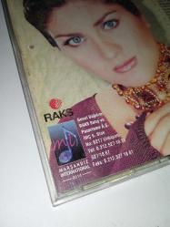 CD işte Türk sanat müziği işte Sibel Can. Orijinal Raks dönem baskı albüm. Disk 10 üzerinden 9.5 Sorunsuz çalışıyor. Ön kartonet tertemiz. arka kartonet 10/9