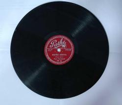 NEŞE KARABÖCEK , UNUTAMAM SENİ - MANİKİ DÜNYA , 78 DEVİRLİ NADİR TAŞ PLAK 10/9 KONDİSYONDA