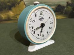 antika rus serkisof kurmalı masa saati 9,5 cm çapında 10,5 cm boyunda